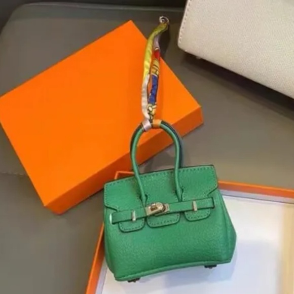 Mini bag keychain - Green - Picture 2 of 4